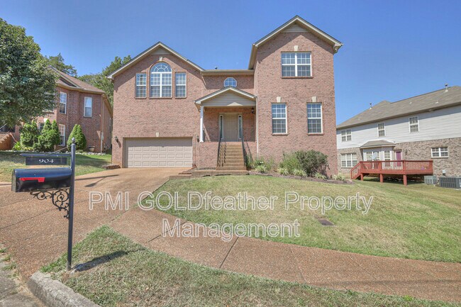 Foto del edificio - 904 Creekedge Ct