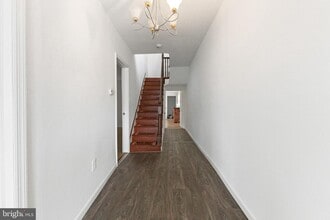 Building Photo - 211 Broad St