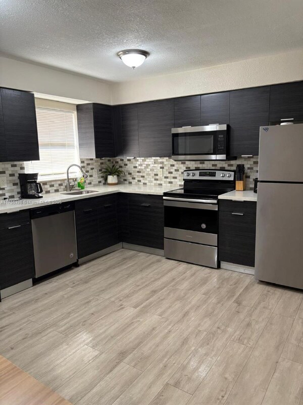 Foto del edificio - 228 NW 12th St