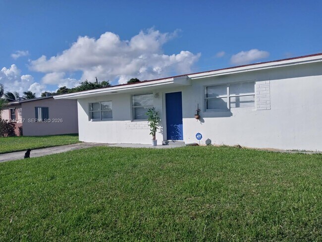 Foto del edificio - 10961 SW 222nd Terrace