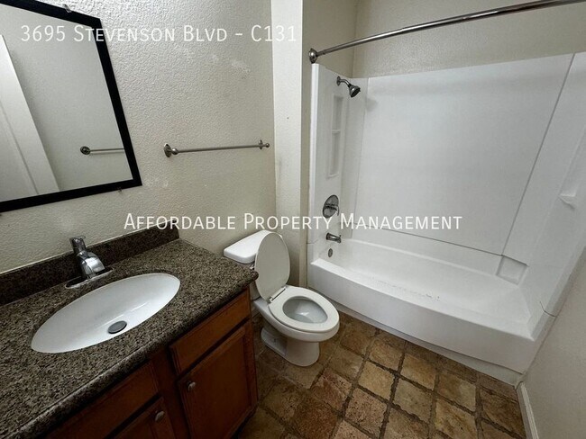 Foto del edificio - 3695 Stevenson Blvd