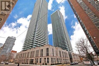 Building Photo - 1080 Bay St.