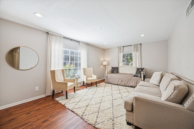 Foto del edificio - 1809 Stoney Brook Dr