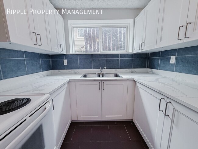 Photo du bâtiment - 1513-1536 36 St SE