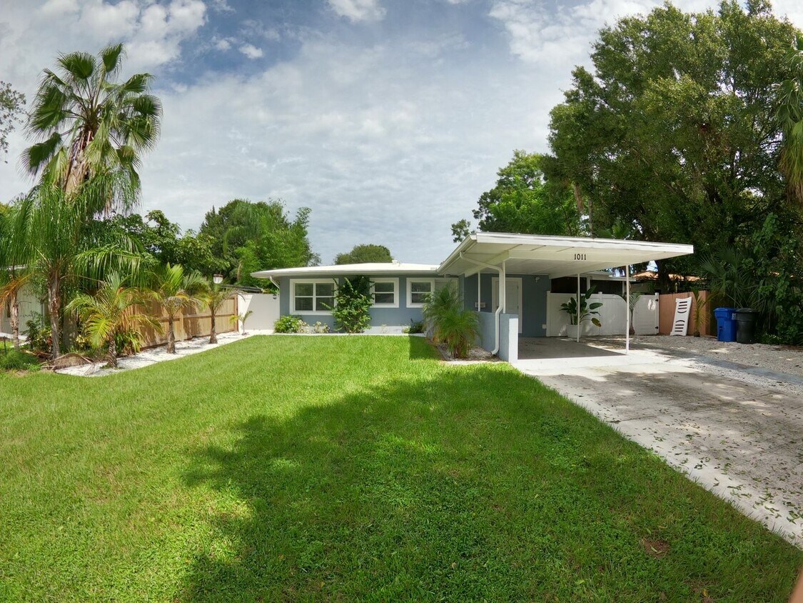 Primary Photo - Beautiful 3/2 Home in North St. Pete