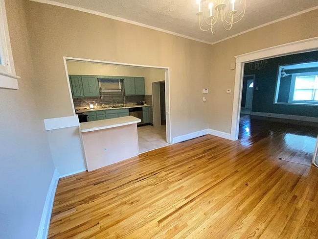 Foto del edificio - 42 W 6th Ave