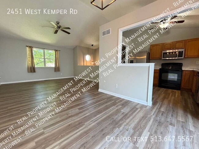 Building Photo - 2451 W Kemper Rd