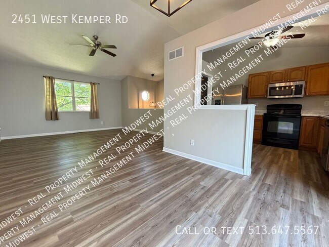 Foto del edificio - 2451 W Kemper Rd