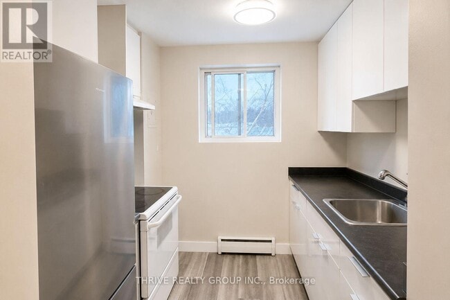 Building Photo - 153 Godfrey Dr