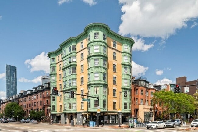 Building Photo - 492 Massachusetts Ave