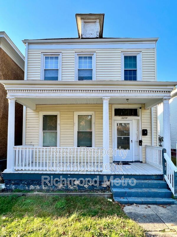 Building Photo - 3208 Carolina Ave