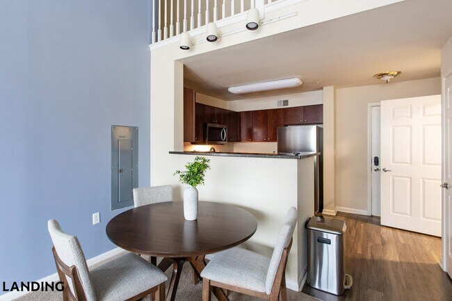 Foto del edificio - 400 Blake St