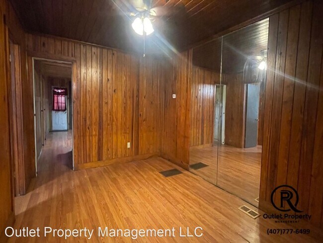 Foto del edificio - 3 br, 1 bath House - 11130 NE 145th St