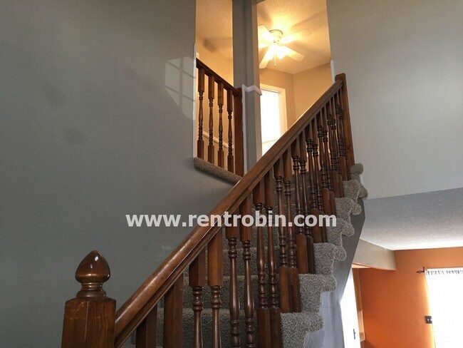 Building Photo - SPACIOUS OPEN FLOOR PLAN