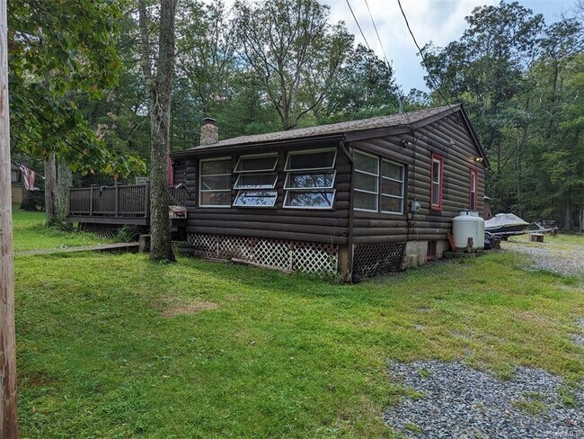 Building Photo - 111 Minisink Trail