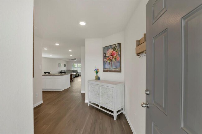 Foto del edificio - 16659 Olivewood Ln