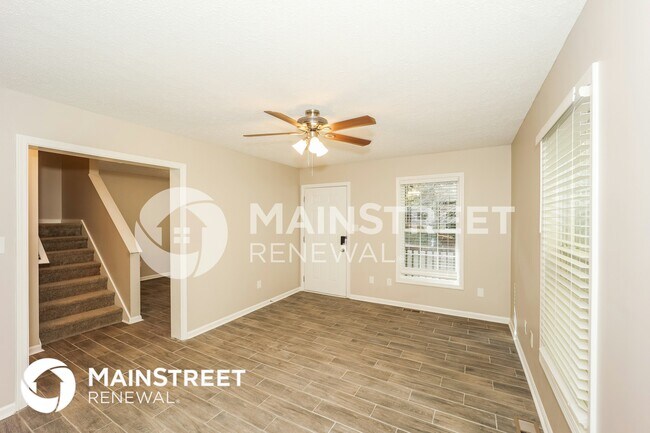 Foto del edificio - 5151 Hilltop Dr