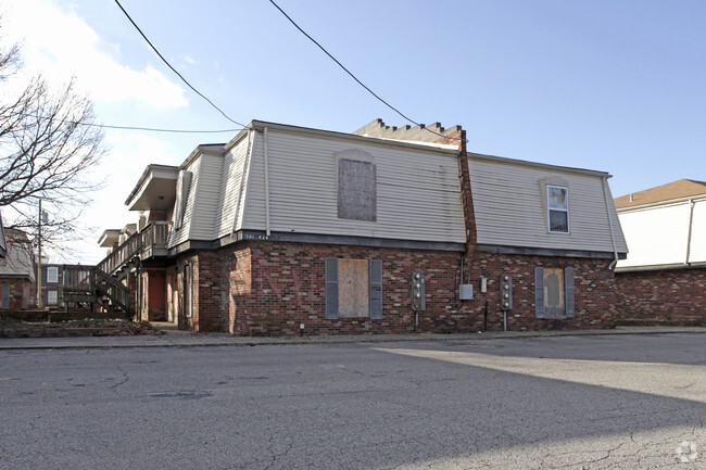 Building Photo - Oak Run Apartments