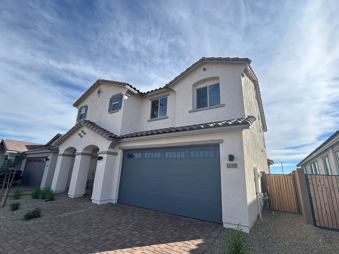 Foto principal - 14391 W Sand Hills Rd