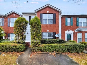 Building Photo - 5589 Strathmoor Manor Cir