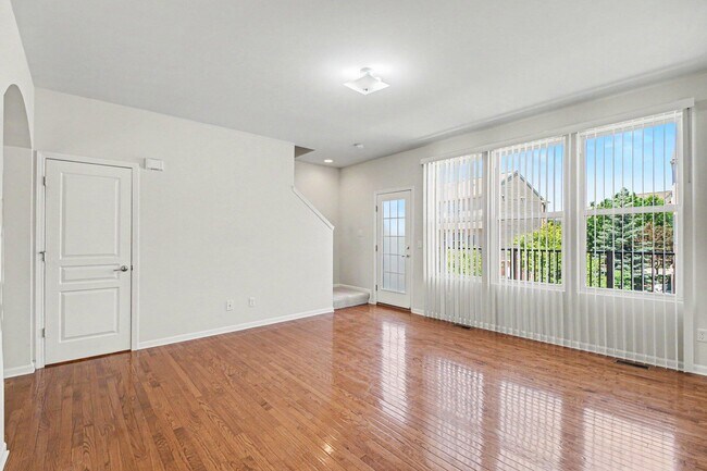 Building Photo - 27902 Hopkins Dr