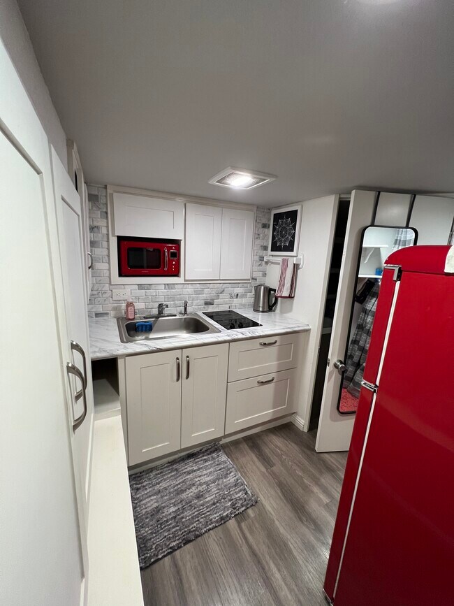 Kitchen - 264 Spring St