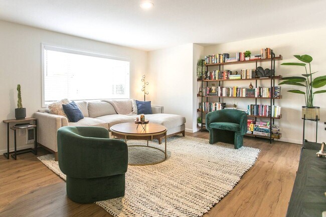 Foto del edificio - Railroad Duplex - 0000-RAIL-00