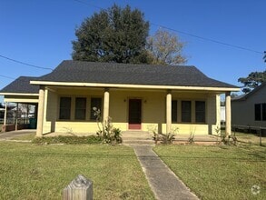 Building Photo - 117 Barry St