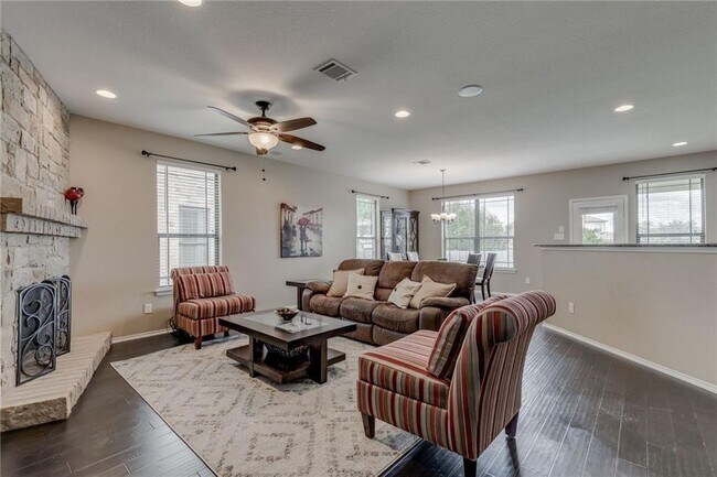 Foto del edificio - 1004 Lily Pad Ln