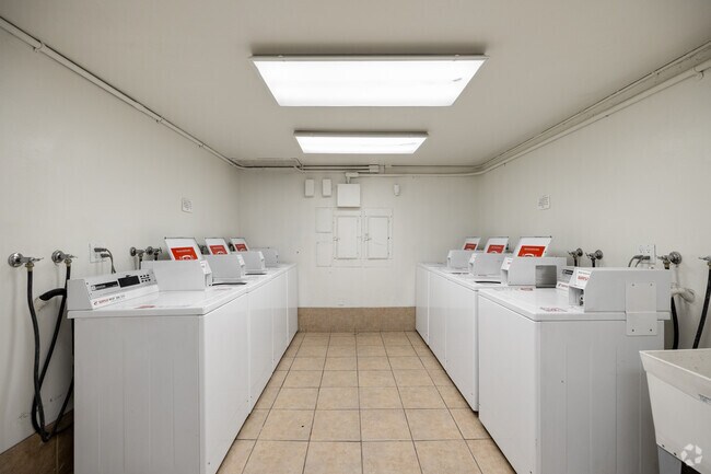 Instalaciones de lavandería - Bay Apartments