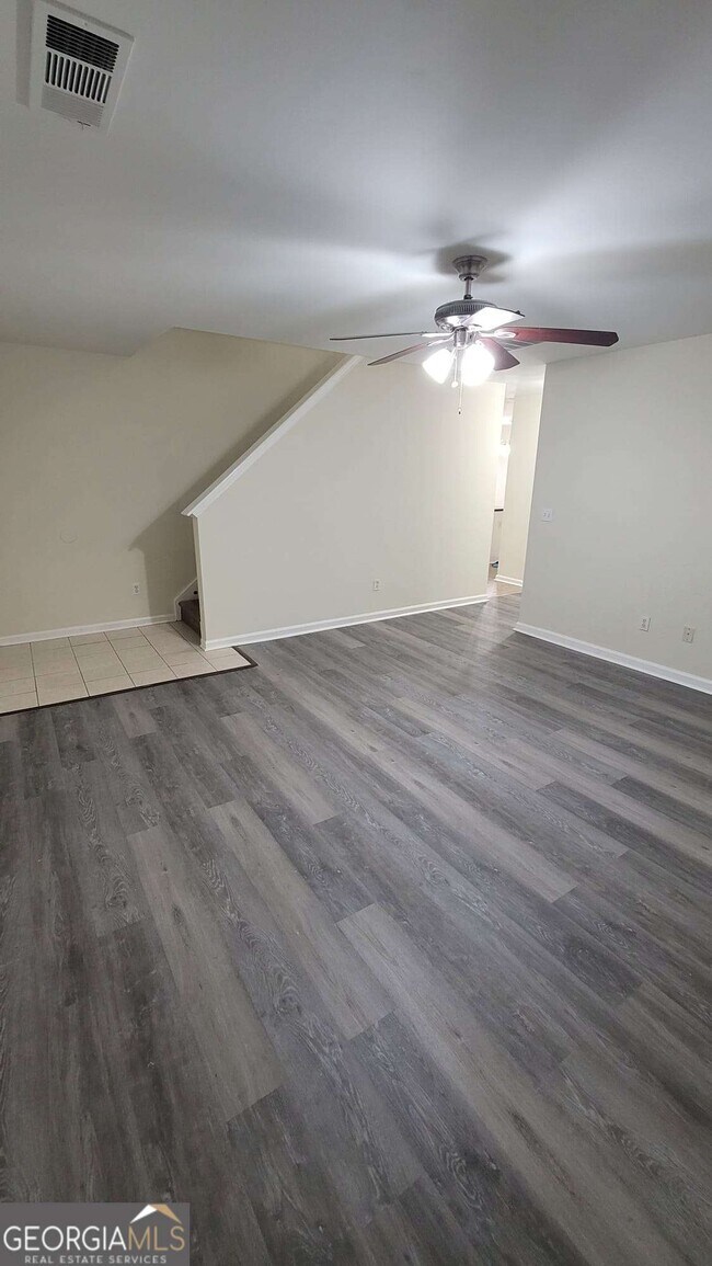 Foto del edificio - 6018 Creekerton Blvd