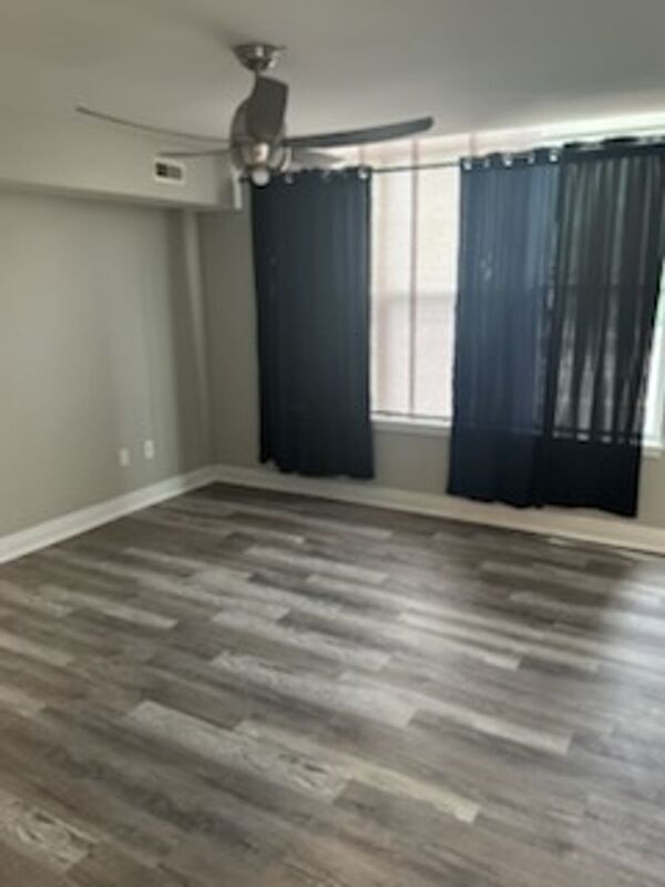 Foto del edificio - 2415 Brownsboro Rd