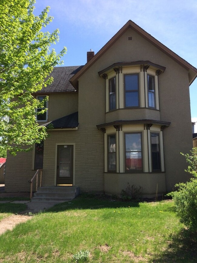 Building Photo - 608 Norwood St