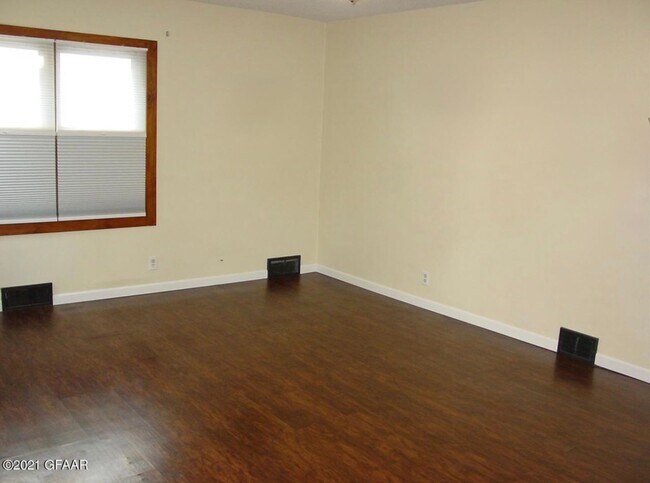 Building Photo - 2 bed 2 bath single family home for rent!