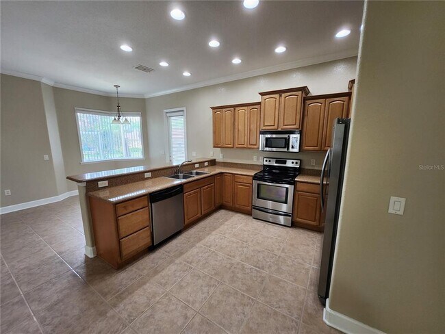 Building Photo - 2940 Vintage View Cir