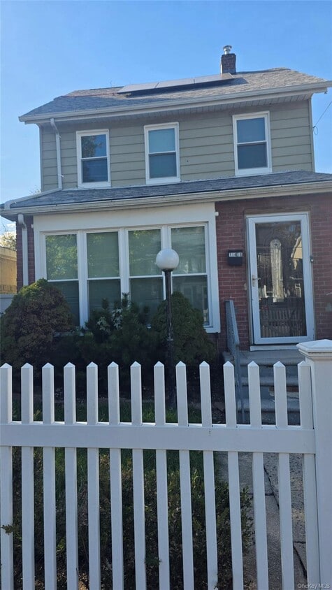 Foto principal - 114-36 194th St