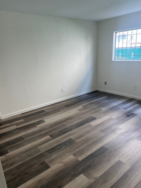 Foto del edificio - 12711 Matteson Ave