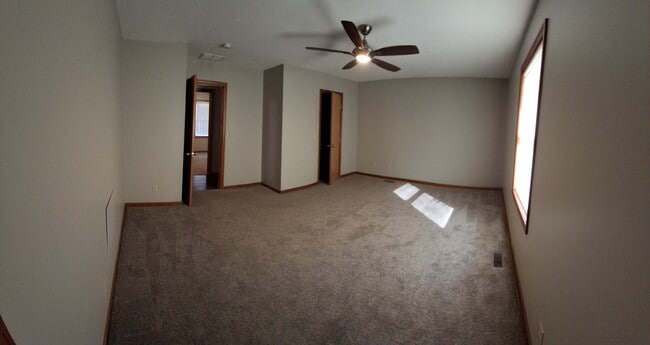 Foto del edificio - 465 Cornerstone Ave