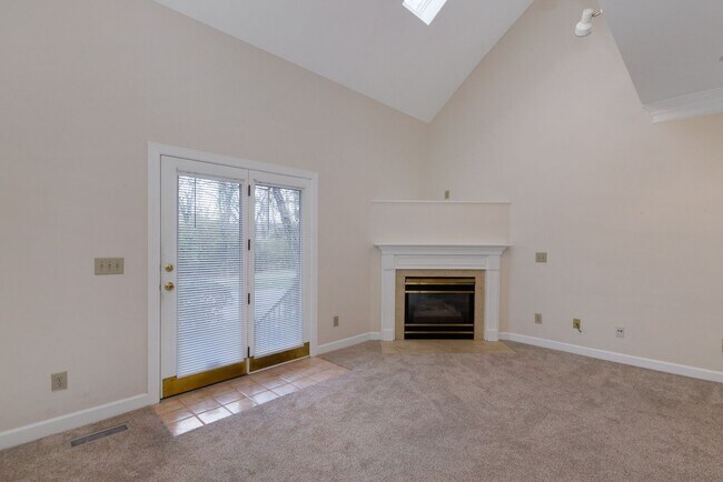 Building Photo - 1158 Sewanee Rd