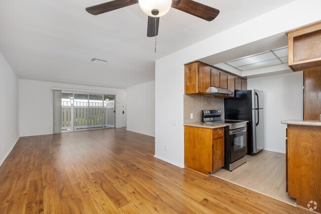 2BD, 1.5BA - 1,200SF - Dining Room - 11737 Kiowa Ave