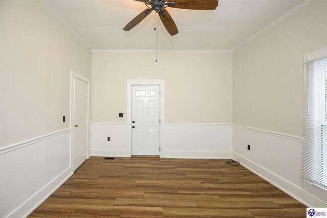 Foto del edificio - 203 W Warfield St