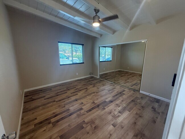 Foto del edificio - 5418 Lake Murray Blvd