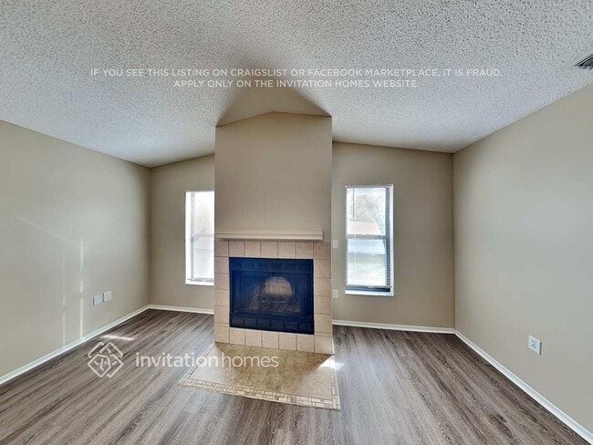 Building Photo - 2297 Cork Oak St E