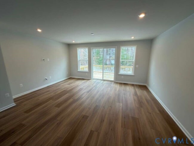 Foto del edificio - 435 Burden Dr