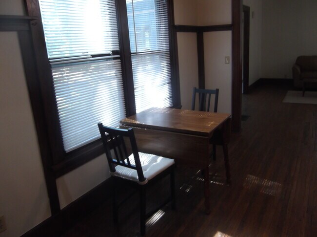 Foto del edificio - 702 W Nevada St
