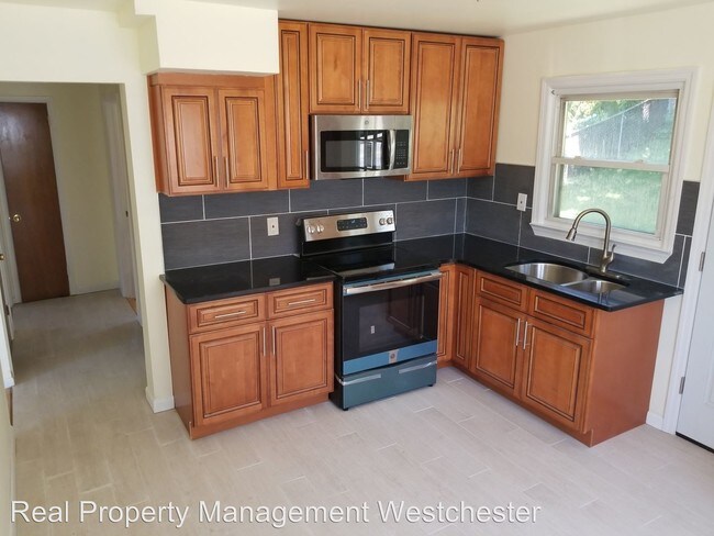 Building Photo - 4 br, 2 bath House - 248 Abbott Avenue