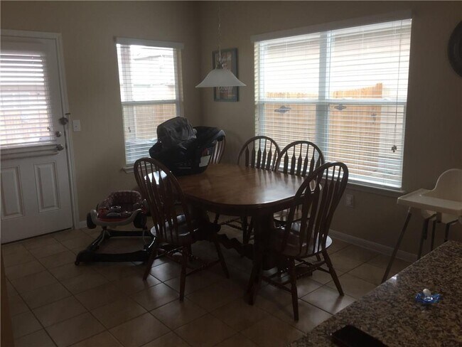 Foto del edificio - 45 Churchill Farms Dr