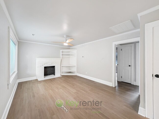Building Photo - Updated Overbrook Home with Finished Basement & Fenced Yard Near Downtown Greenville