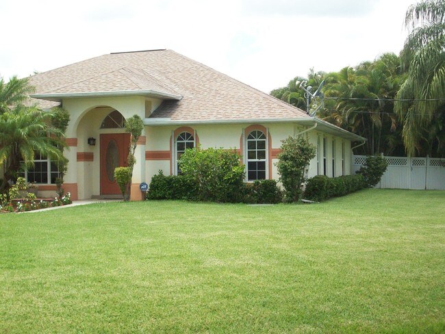 Foto del edificio - 5360 NW Nassau Ln