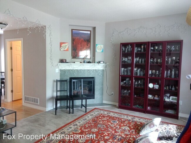 Building Photo - 3 br, 3.5 bath House - 406 N Parkside Driv...